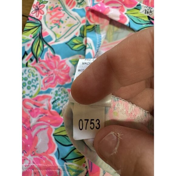 Lulu-B Women Size XL Sleeveless Ruffle Neck Hawaiian Floral Stretch Lightweight - Picture 8 of 9